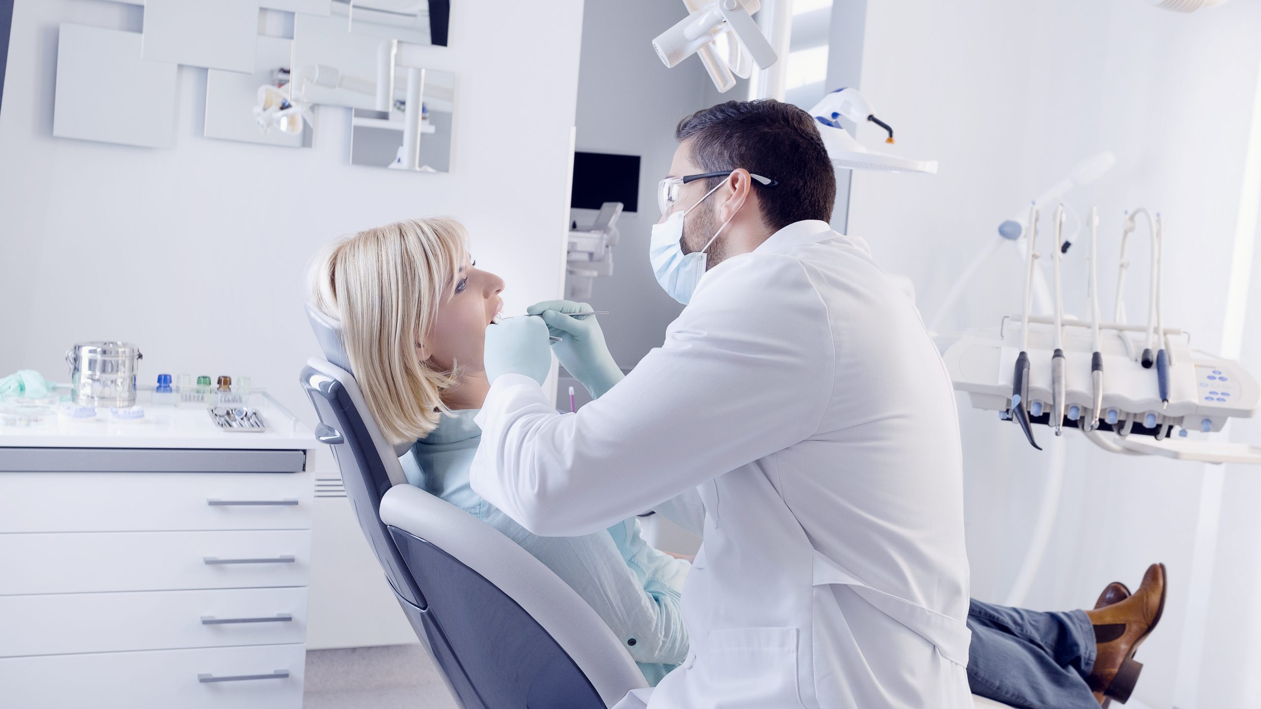 Dentist in Highlands, TX
